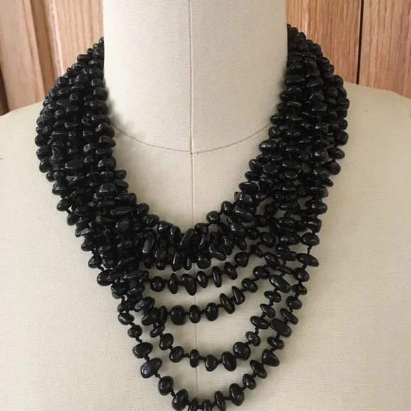 Torsade seed bead necklace in glossy black - Picture 1 of 7